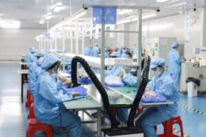 揭秘刷博士?jī)和妱?dòng)牙刷的生產(chǎn)流程！每一步都至關(guān)...